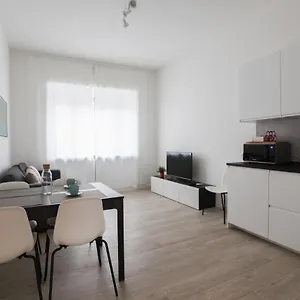  Apartment Lovely - Lovely Porta Romana Italy